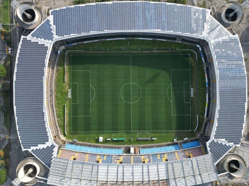 Manutenzione straordinaria del manto erboso allo Stadio Riviera delle Palme
